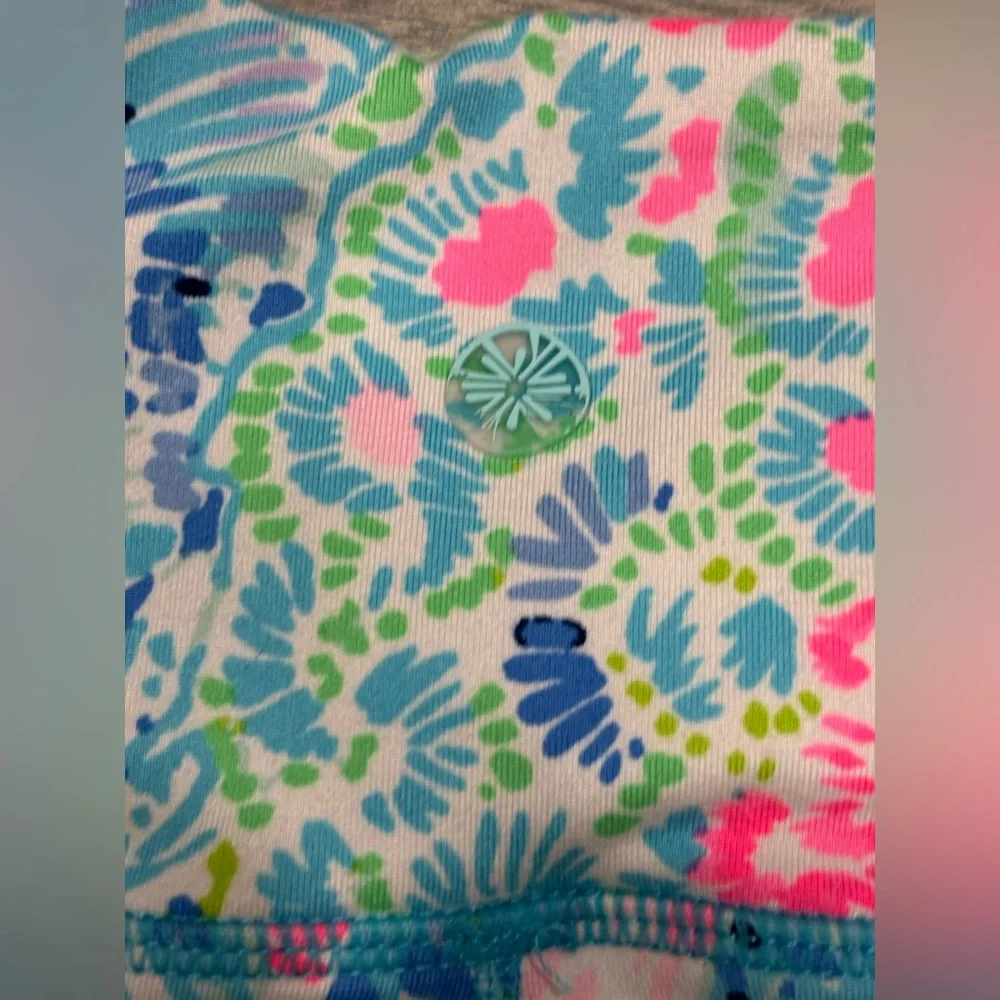Lilly Pulitzer Luxletic Biker Shorts XS - Picture 6 of 7